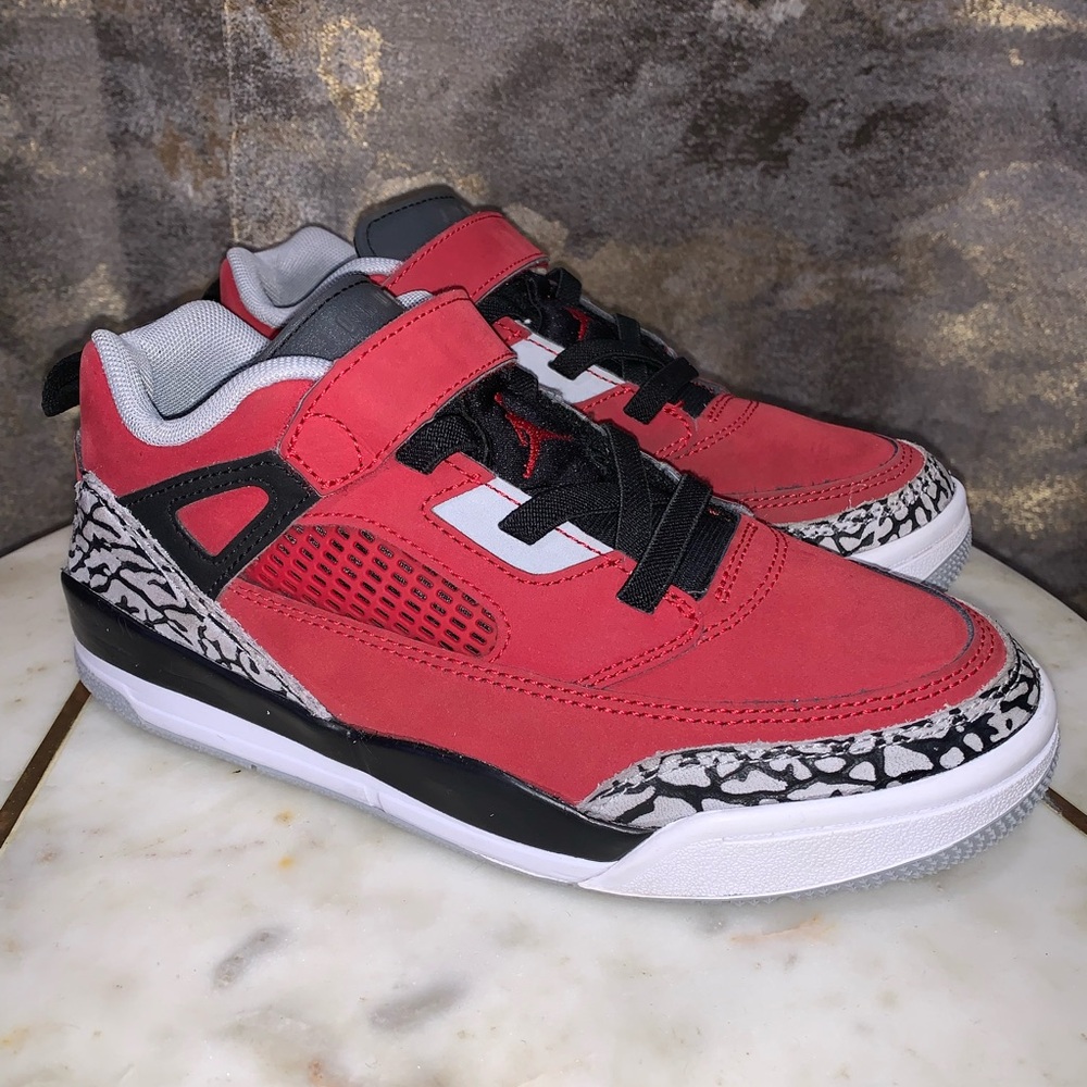 Jordan Spizike Low size 3 big kids
